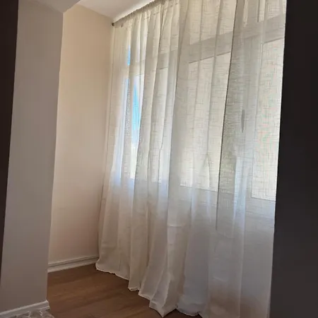 Umbrella House Apartment