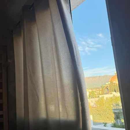 Apartament Umbrella House