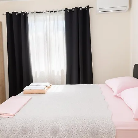 Umbrella House Apartament *